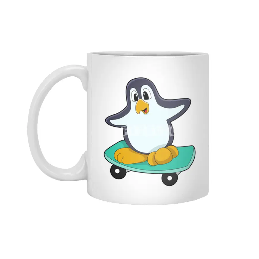 Penguin as Skater on Skateboard Beyaz Kupa