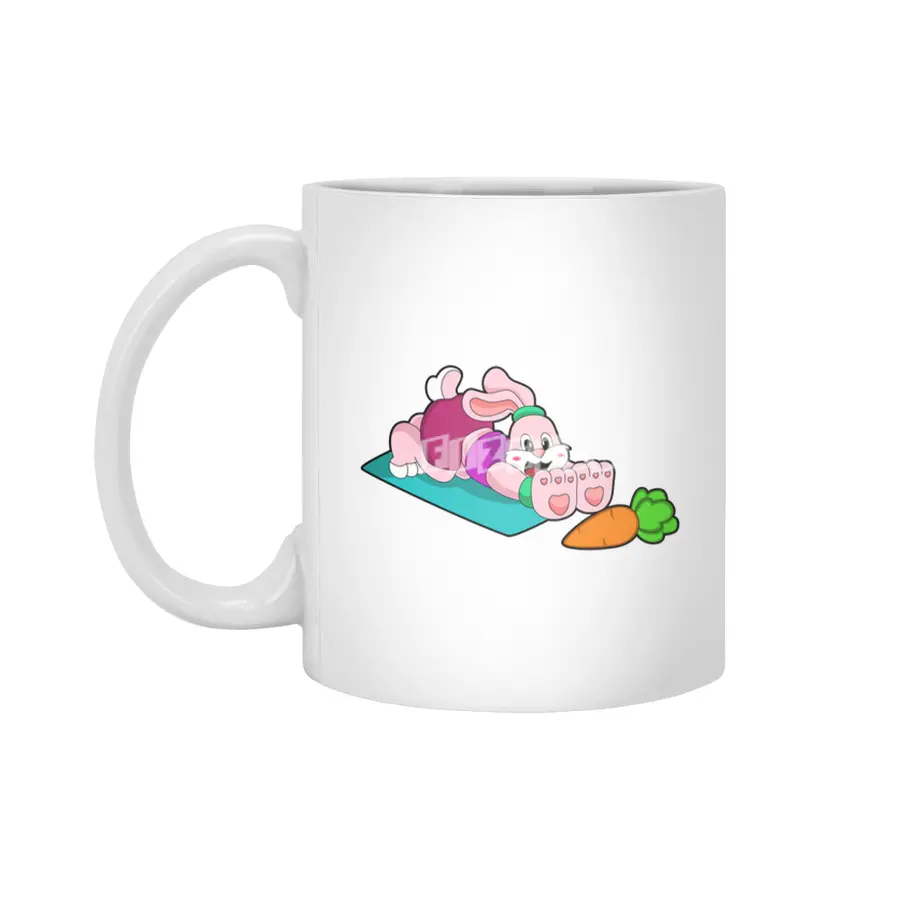 Rabbit with Carrot at Yoga on Yoga mat Beyaz Kupa