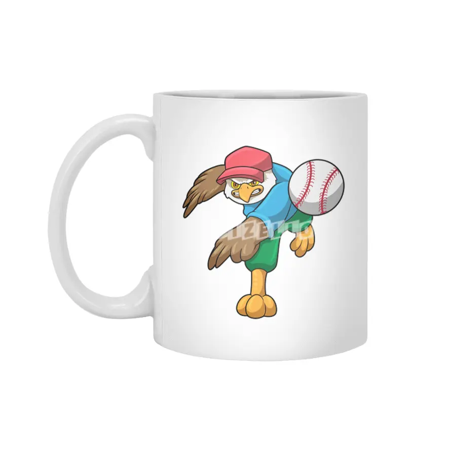 Hawk at Baseball with Baseball bat Beyaz Kupa