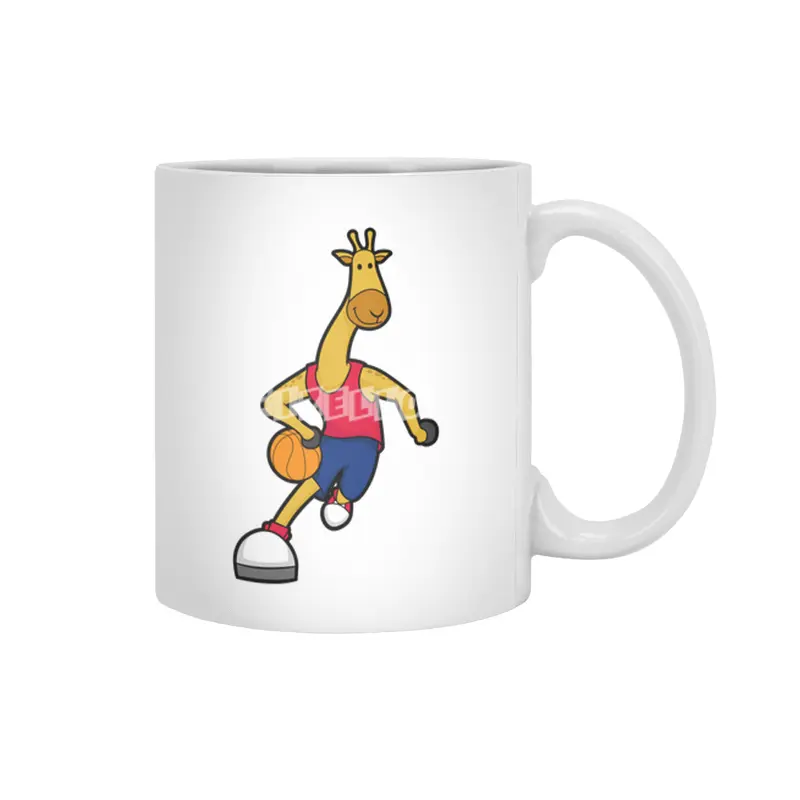 Giraffe as Basketball player with Basketball ball Beyaz Kupa