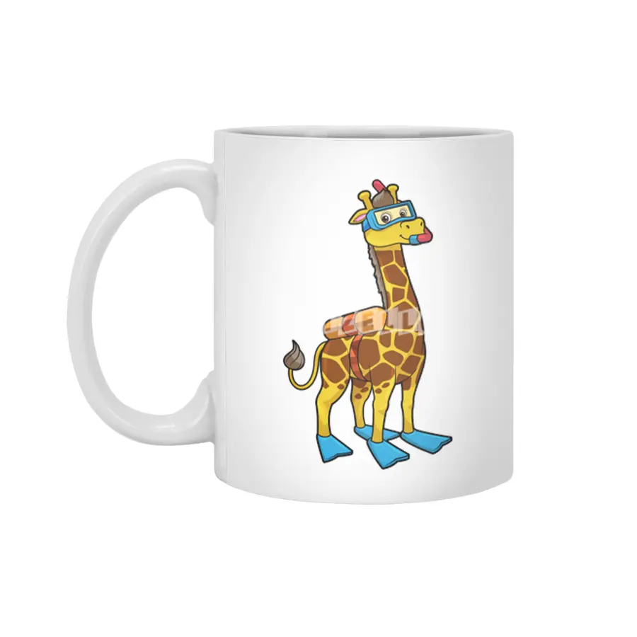 Giraffe as Diver with Swimming goggles & Flippers Beyaz Kupa