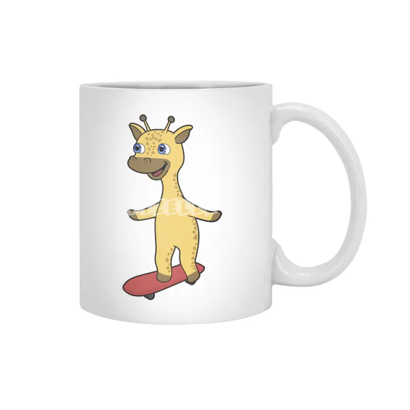 Giraffe as Skater with Skateboard Beyaz Kupa