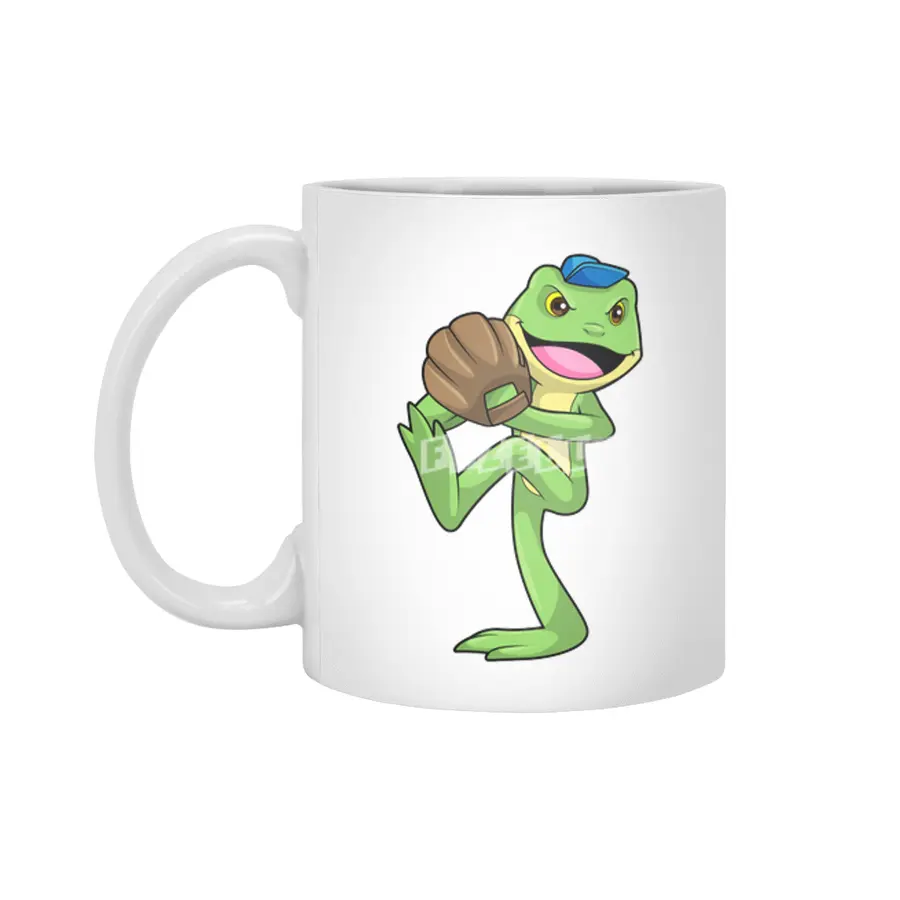 Frog at Baseball with Gloves Beyaz Kupa